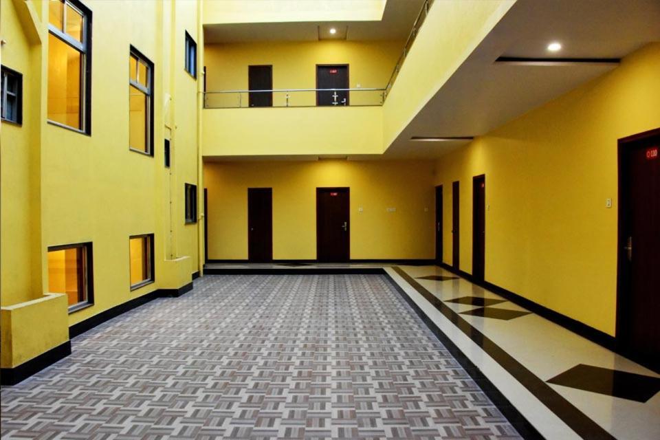 Hotel Varenya Inn Yavatmāl Zewnętrze zdjęcie